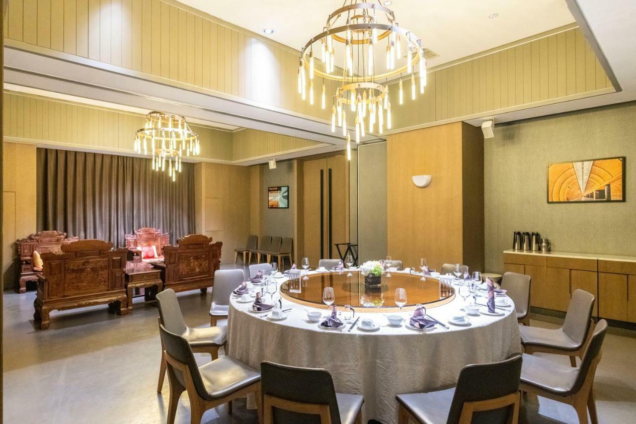 M Hotel Zhengzhou Esterno foto